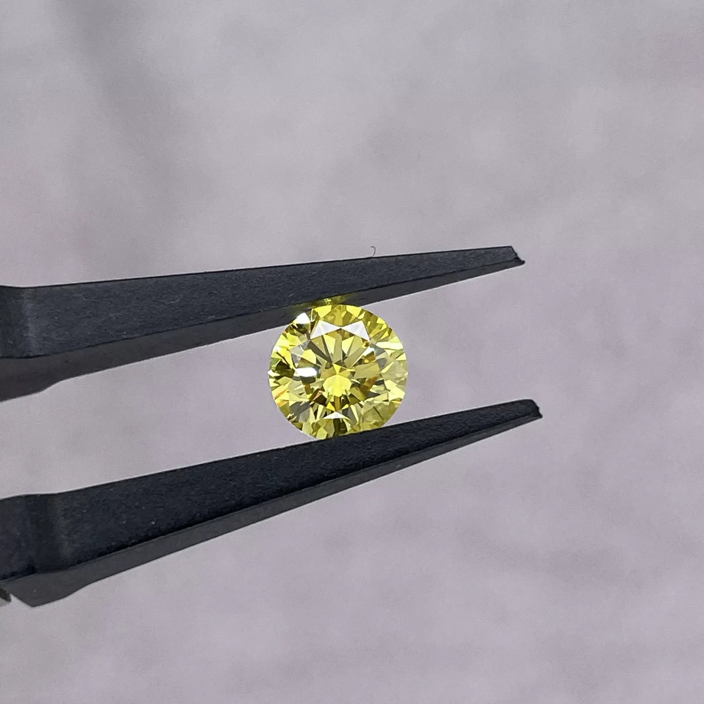 Yellow Color 0.24ct to 0.73ct Round Brilliant Cut Lab Grown Diamond