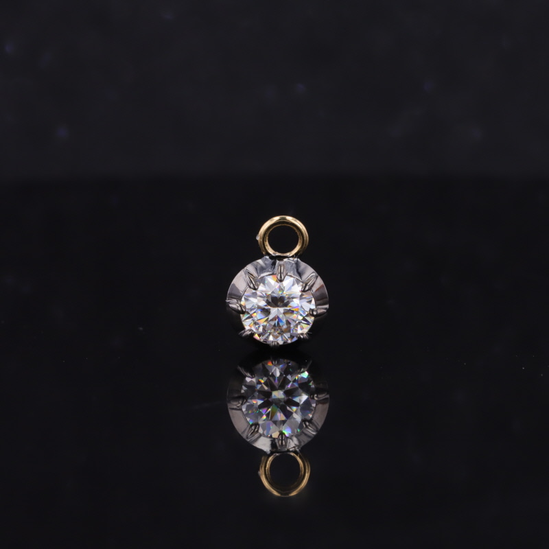 5mm Round Brilliant Cut Moissanite 18K Yellow Gold Diamond Pendant