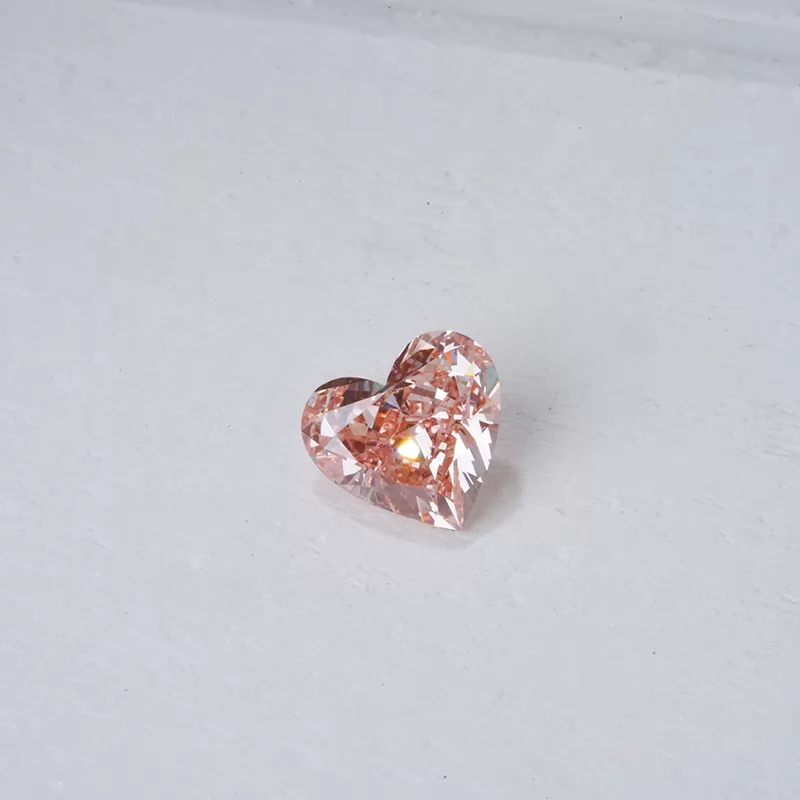 Pink Color 6×6.4mm Heart Shape HPHT Lab Grown Diamond