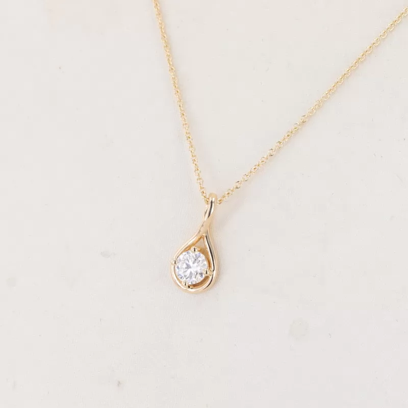 5mm Round Brilliant Cut Moissanite 10K Yellow Gold Diamond Pendant Necklace