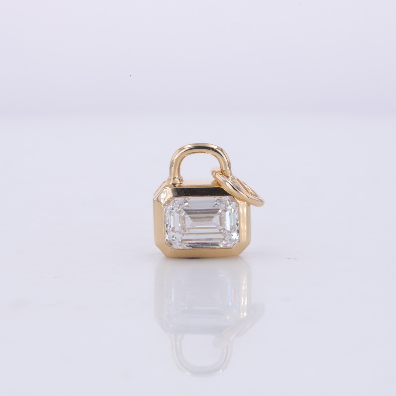 6.65×4.85mm Octagon Emerald Cut Lab Grown Diamond Bezel Set 14K Yellow Gold Diamond Pendant