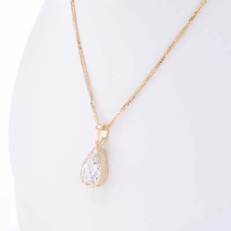 12.03×7.25×4.55mm 2.25ct Pear Cut Lab Grown Diamond Bezel Set 18K Yellow Gold Diamond Pendant Necklace