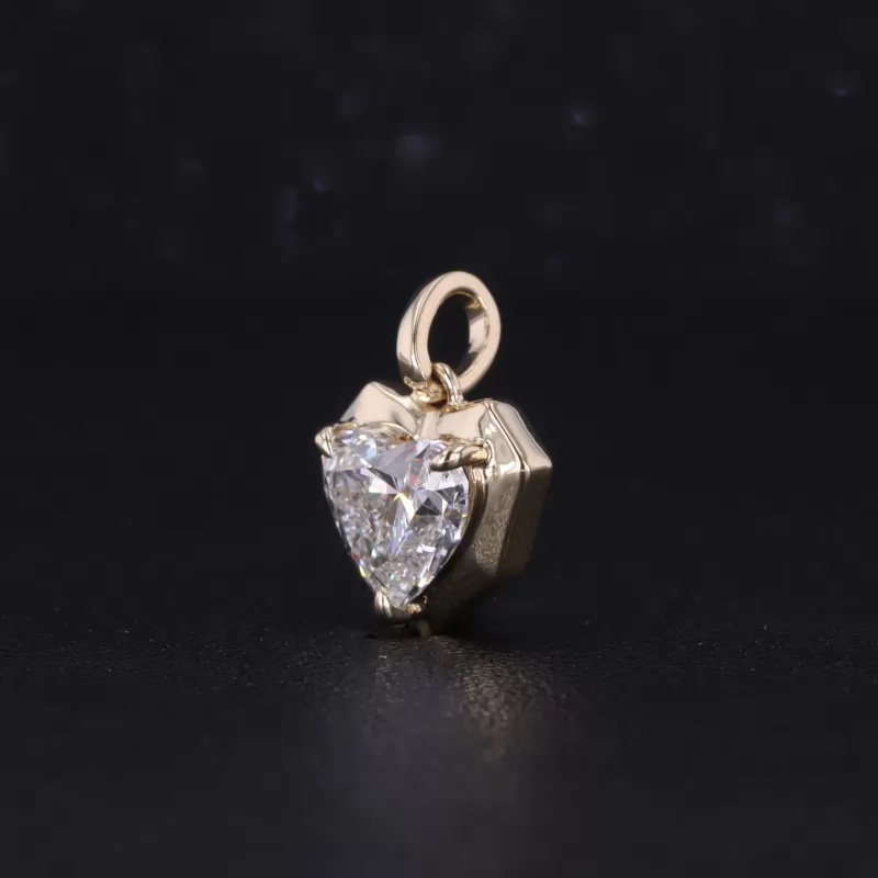 7.09×7.99mm Heart Cut Lab Grown Diamond Bezel Set 14K Yellow Gold Diamond Pendant