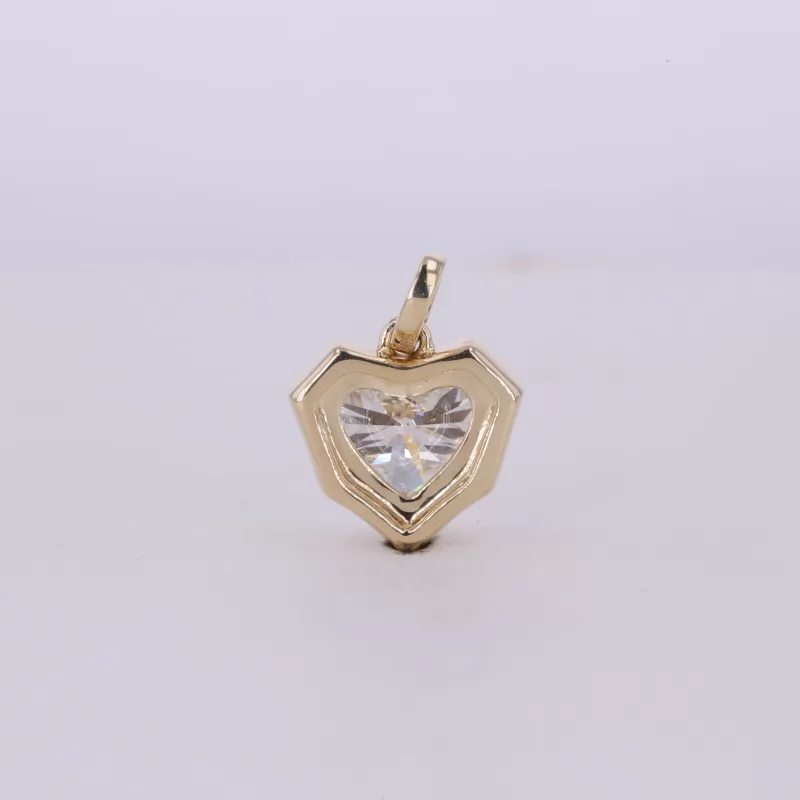 7.09×7.99mm Heart Cut Lab Grown Diamond Bezel Set 14K Yellow Gold Diamond Pendant