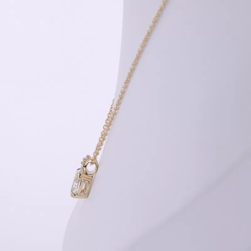 5.6×7.7mm Oval Cut Lab Grown Diamond 9K Yellow Gold Diamond Pendant Necklace