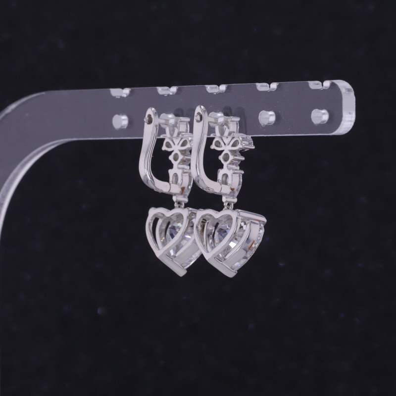 8.61×10.12mm Heart Cut Lab Grown Diamond PT950 Diamond Earrings