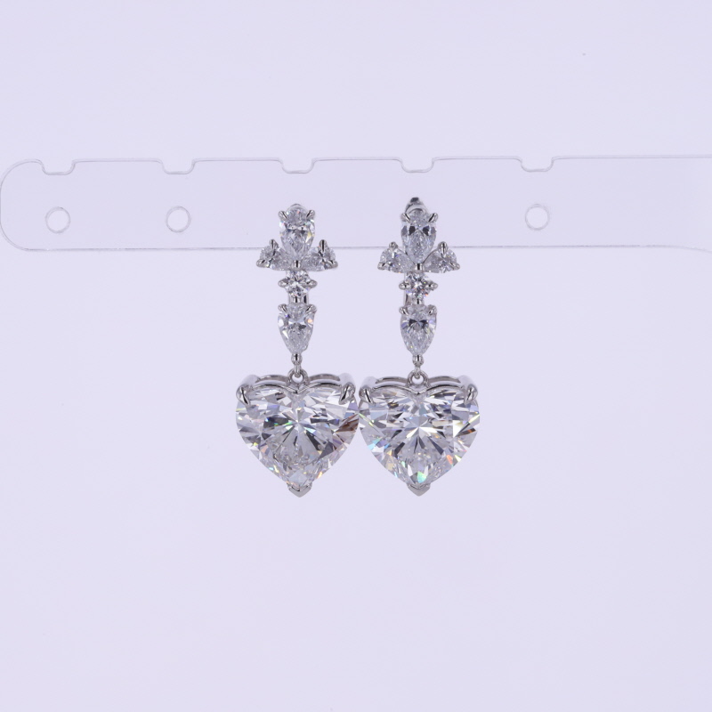 8.61×10.12mm Heart Cut Lab Grown Diamond PT950 Diamond Earrings