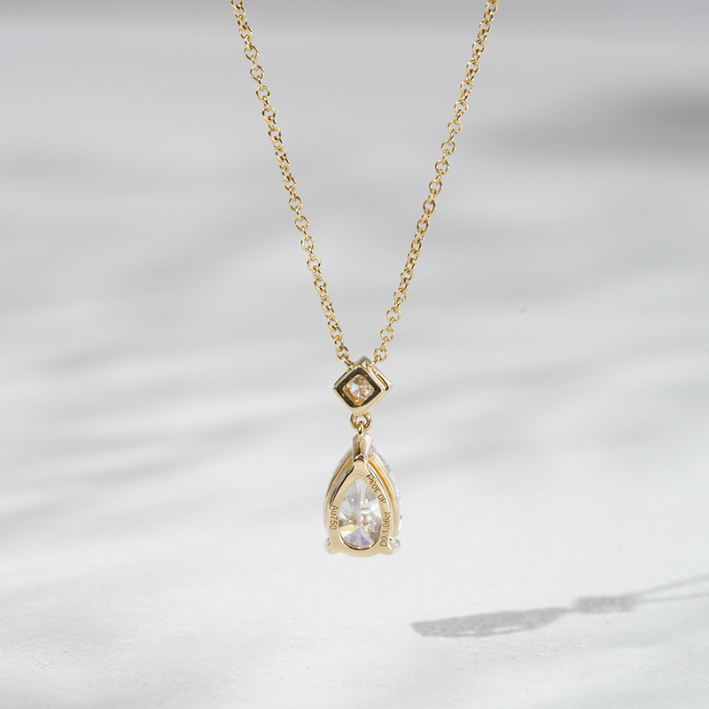 1.0CT Pear Shape Lab Diamond Pendant 18K Solid Gold Necklace for Women