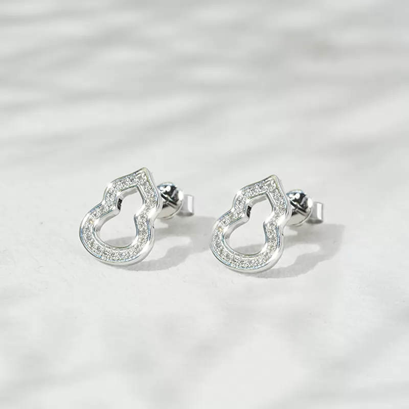 0.9mm Round Brilliant Cut Lab Grown Diamond Gourd Shape 18K White Gold Diamond Stud Earrings