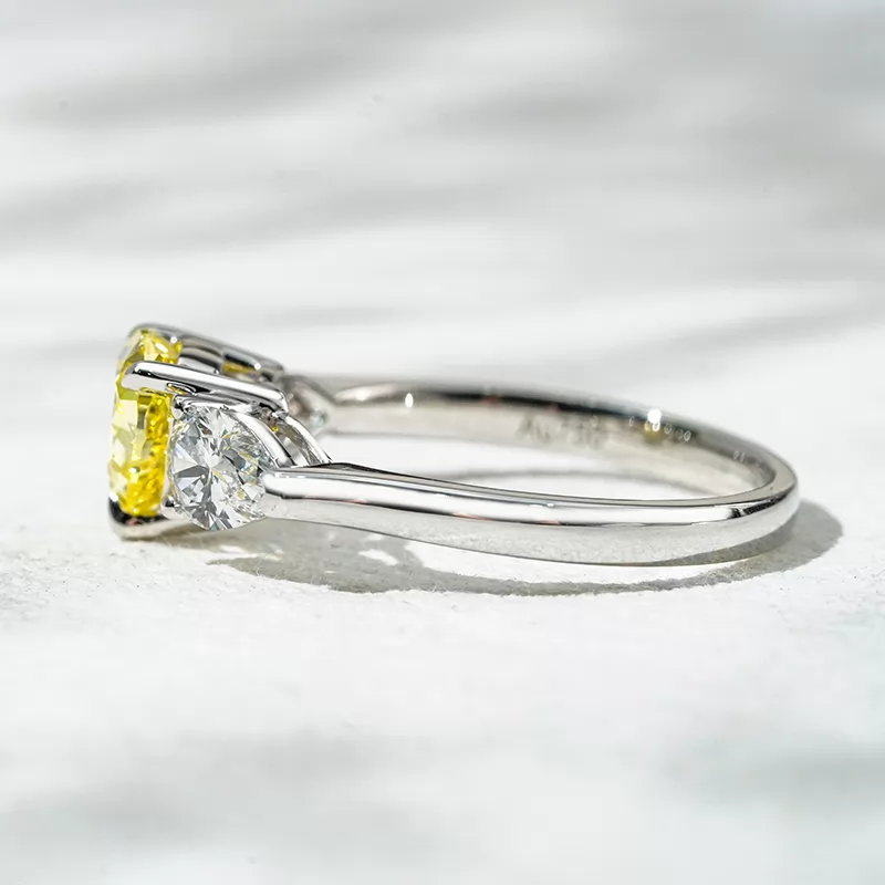 18K White Gold Three Stone Typ IGI Certified Heart Cut Yellow Lab Grown Diamond Engagement Ring